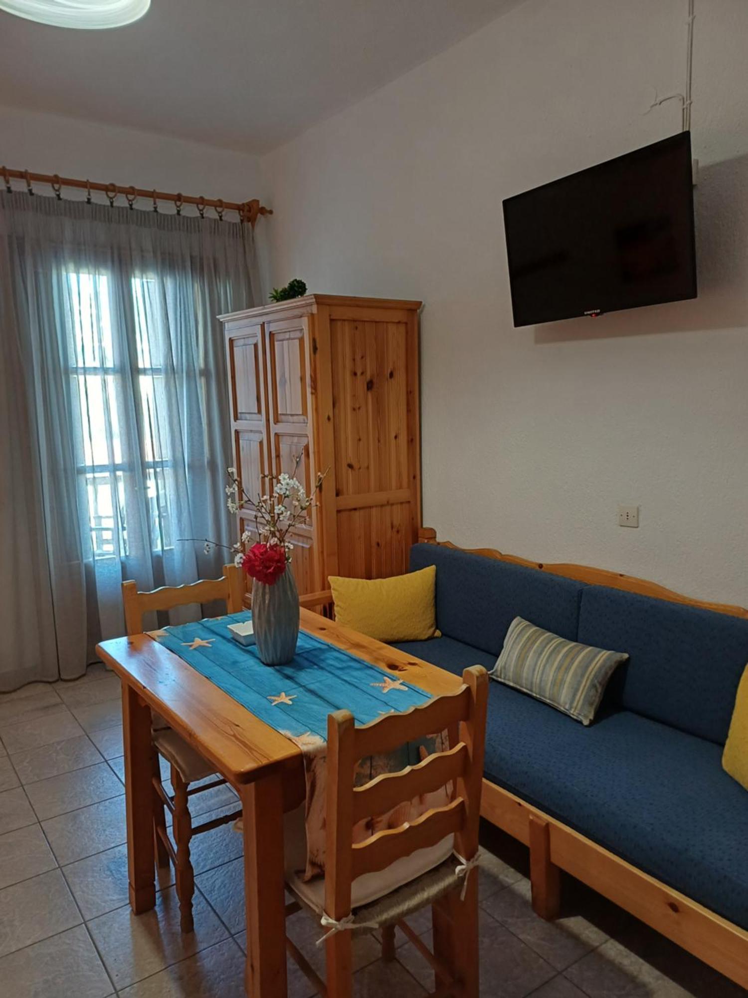 Nikolaos Studios Apartments Скопелос Екстериор снимка