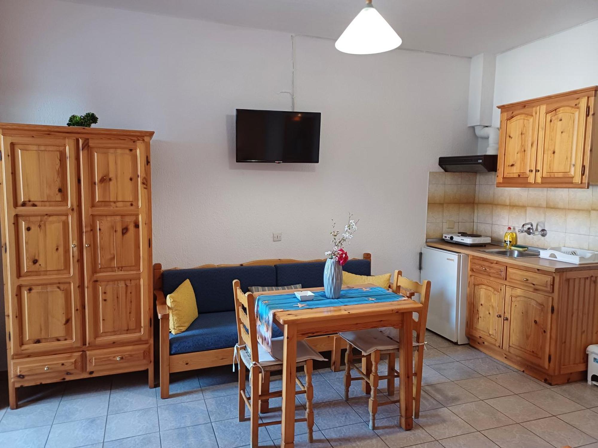 Nikolaos Studios Apartments Скопелос Екстериор снимка