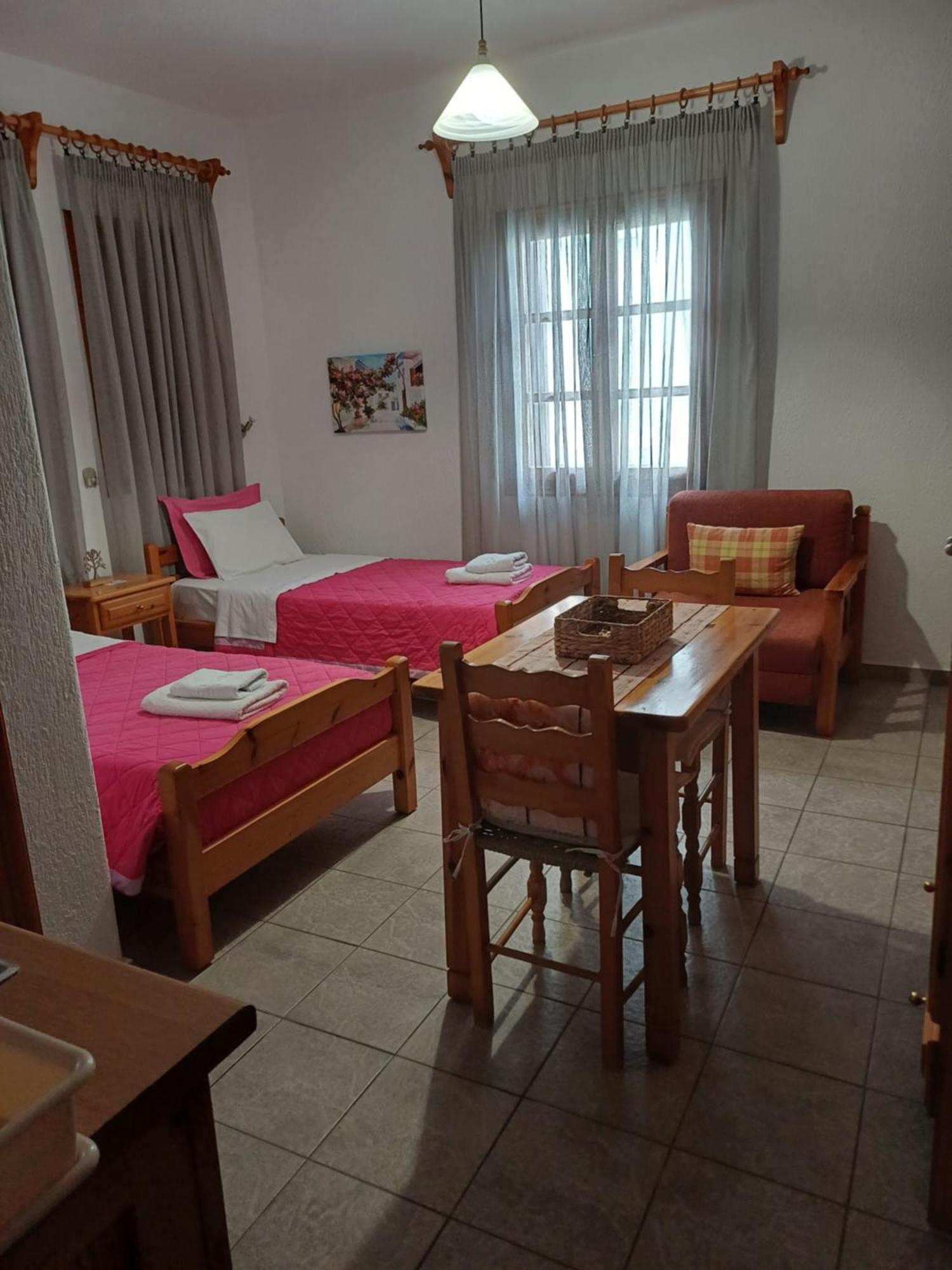 Nikolaos Studios Apartments Скопелос Екстериор снимка