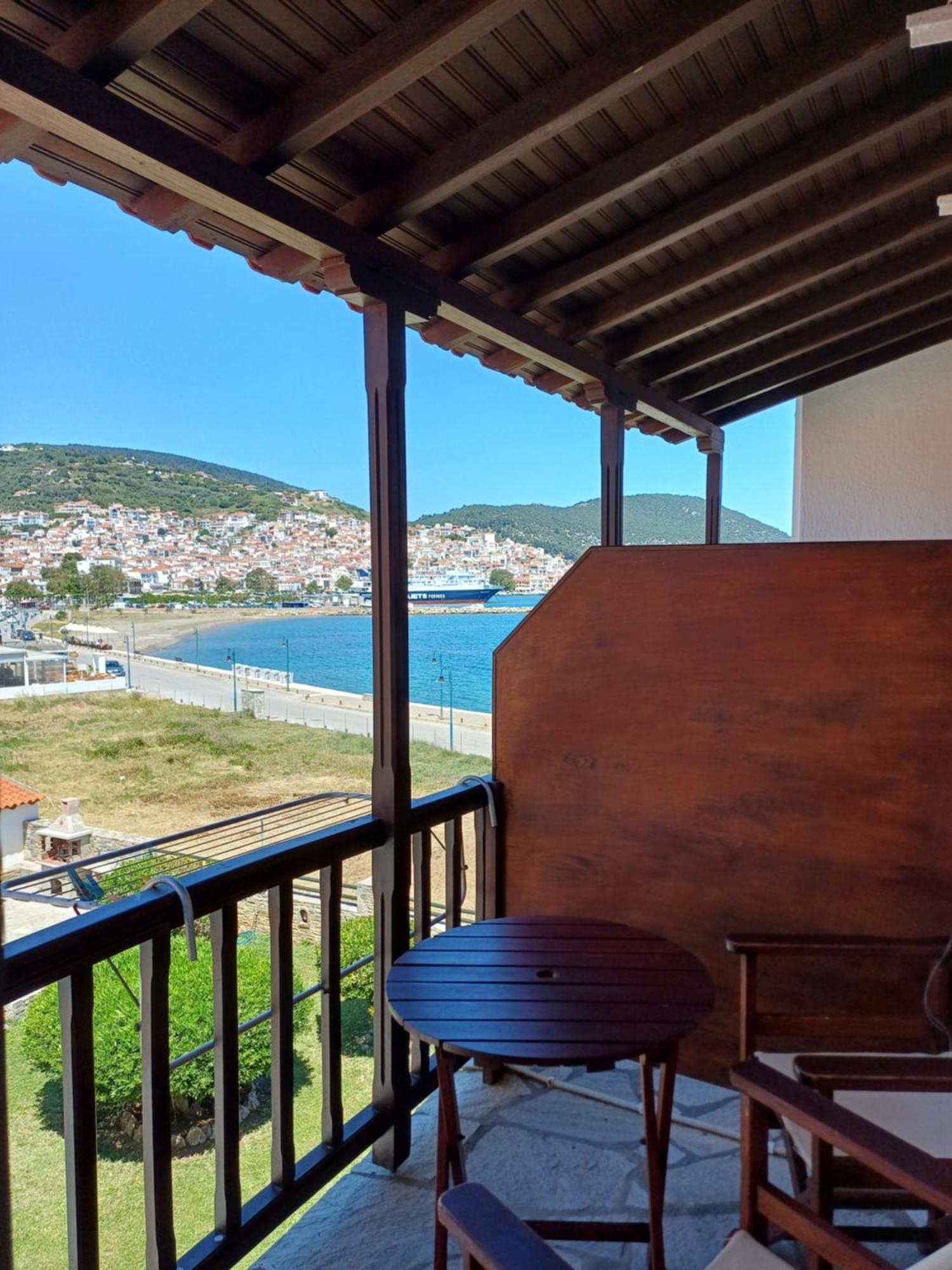 Nikolaos Studios Apartments Скопелос Екстериор снимка