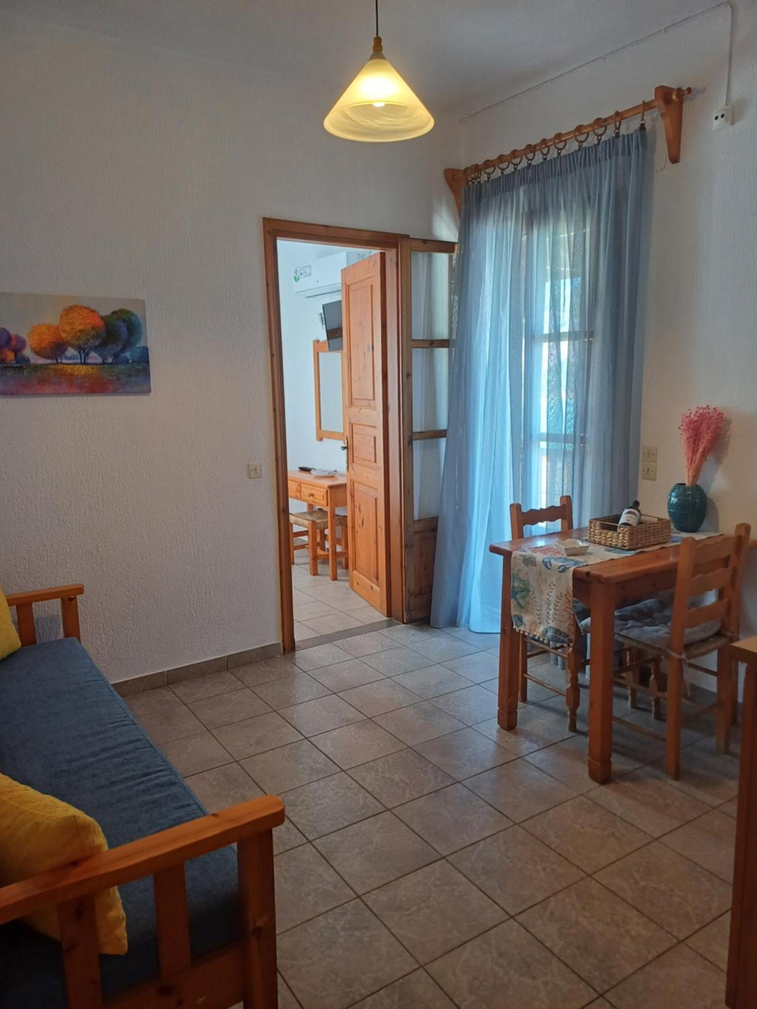 Nikolaos Studios Apartments Скопелос Екстериор снимка