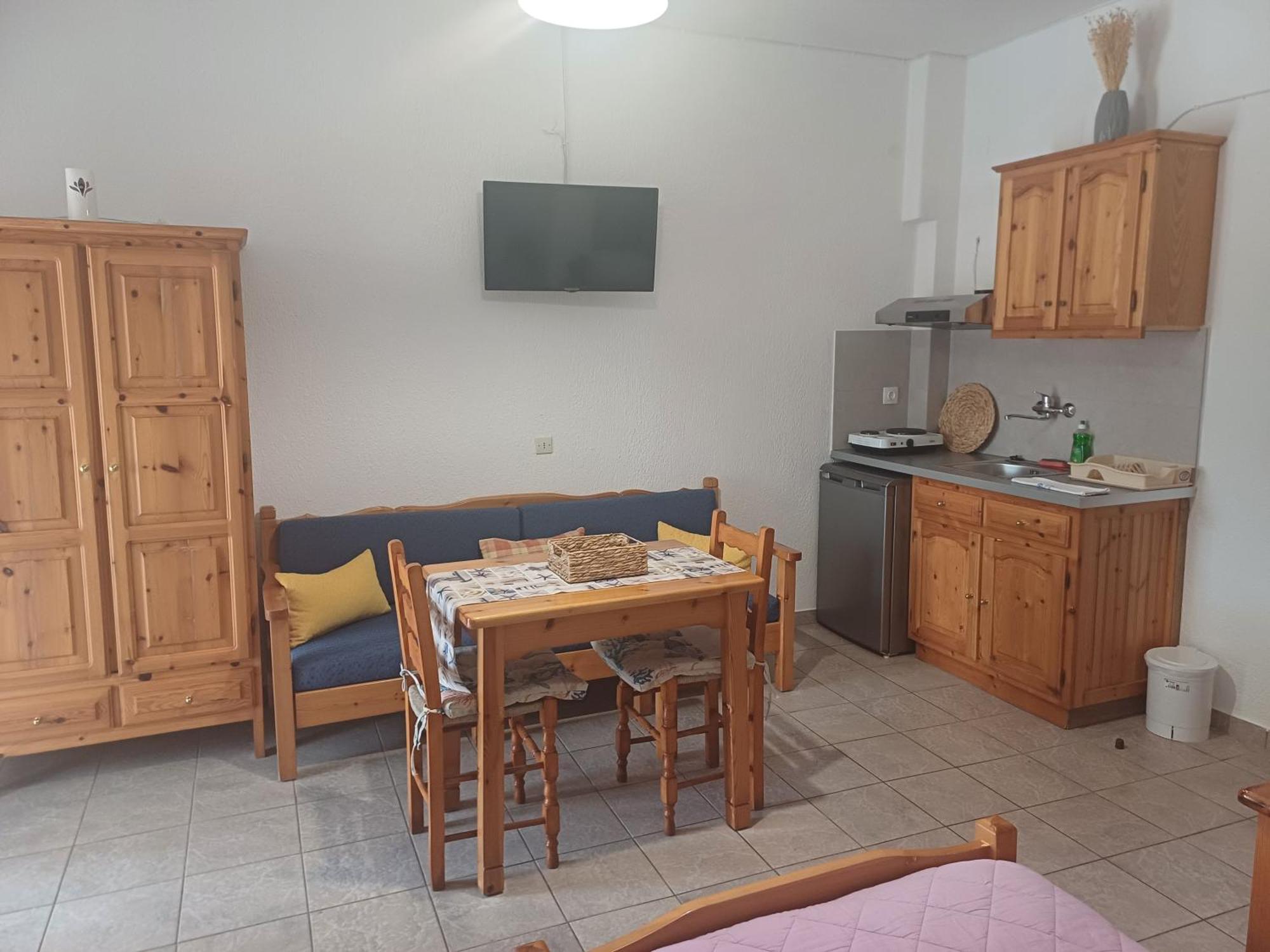 Nikolaos Studios Apartments Скопелос Екстериор снимка